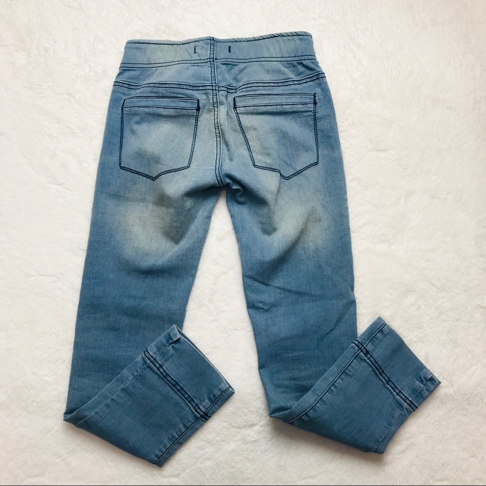 Free People light wash jeans - Picture 3 of 7